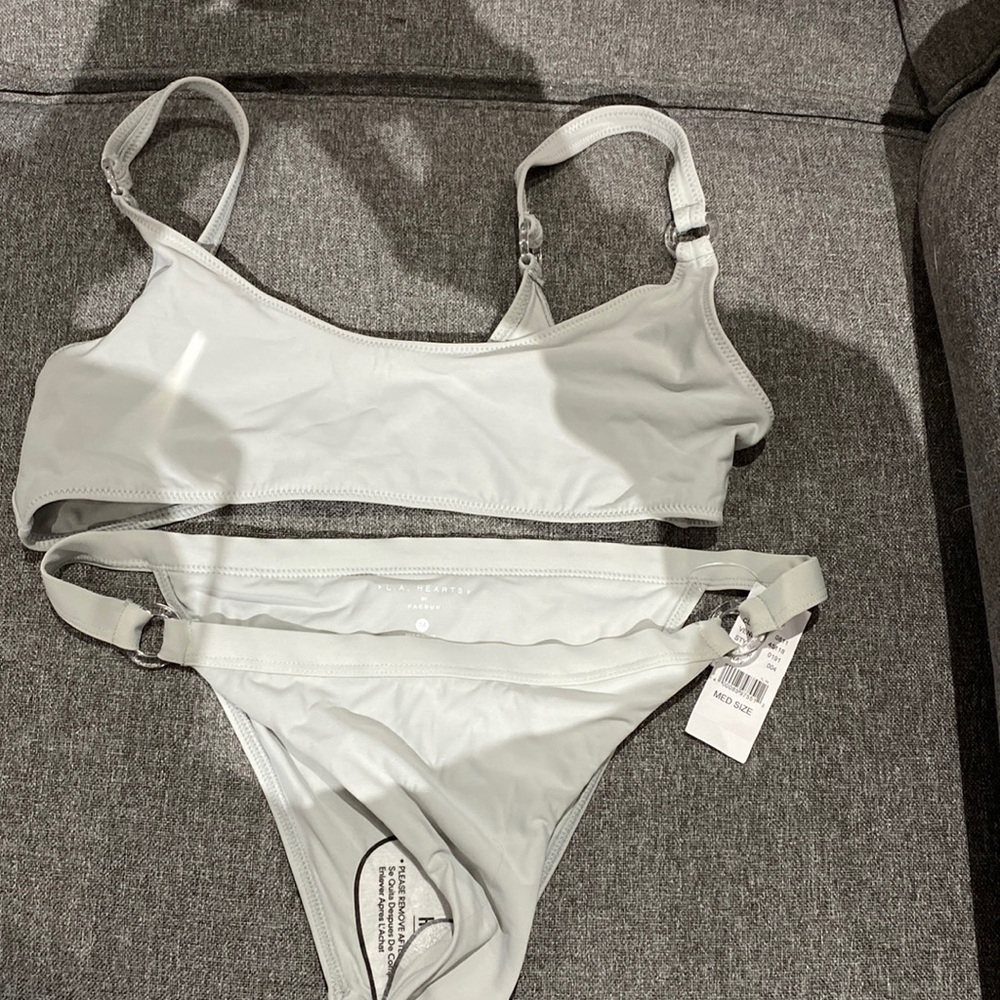 New with tag. Pacsun women’s size M color grey suit